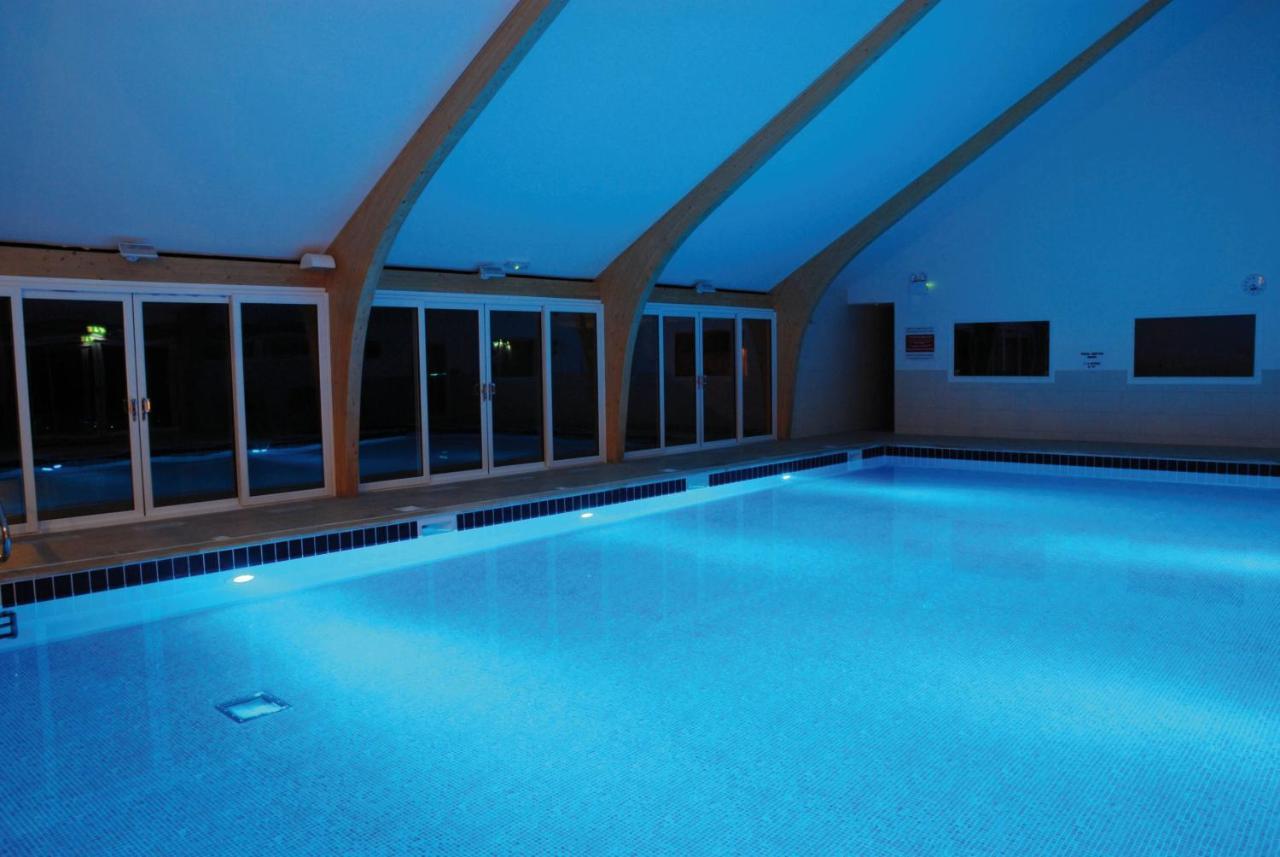 Kingfisher Hot Tub & Log Burner House On Premium Lakeside With Resort Facilities St Columb Major Eksteriør bilde