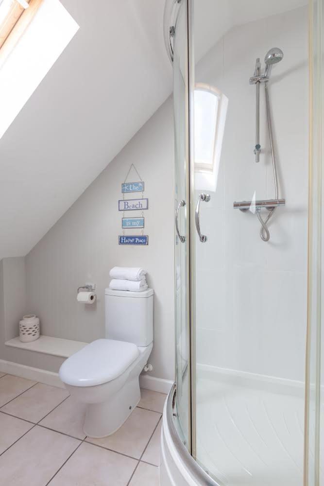 Kingfisher Hot Tub & Log Burner House On Premium Lakeside With Resort Facilities St Columb Major Eksteriør bilde